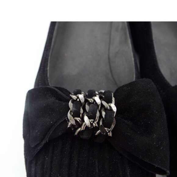 Stuart Weitzman Pleats Black Suede Wedge with Chain Bow Size 10N Narrow - Picture 9 of 16